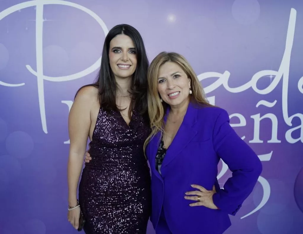Rosa Bechara y Claudia Corichi